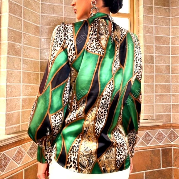 FHQ Collection Green Satin Print Blouse - Picture 1 of 4